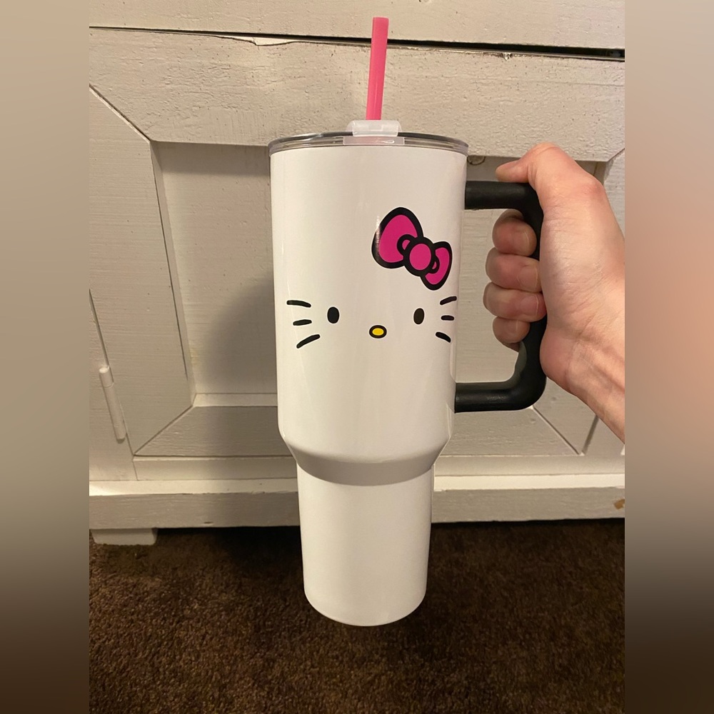 Hello kitty 40oz tumbler